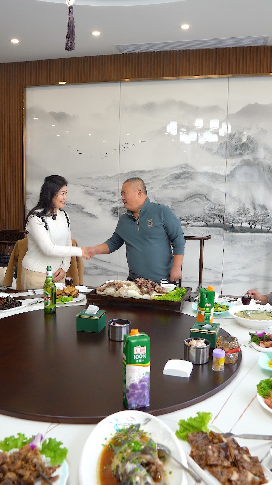 涵盖胶东、上合等五大品类美食……青岛空港食集开门迎客